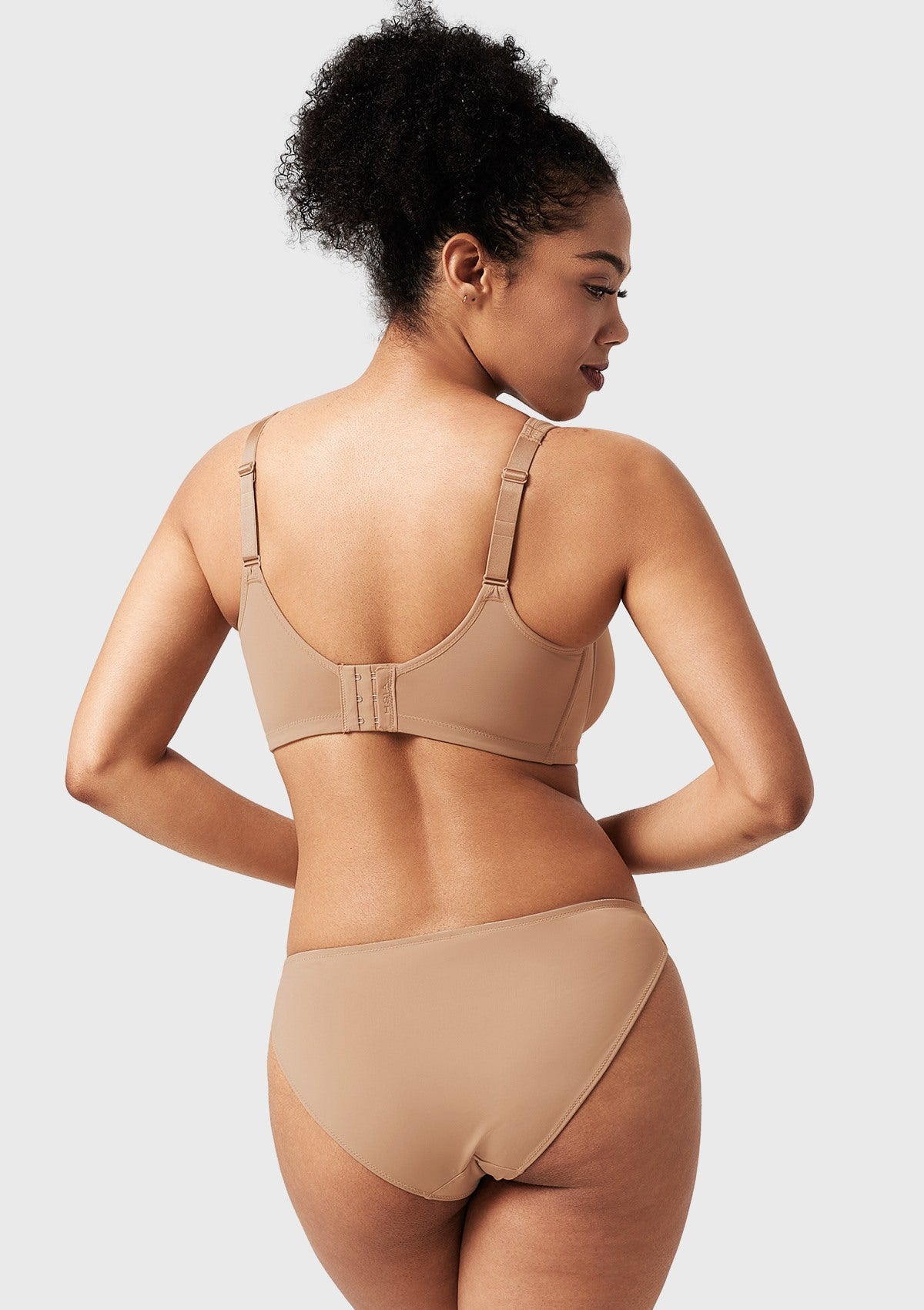 (Cardi B recommends)CoolComfort Smoothing Unlined Minimizer Underwire Bra