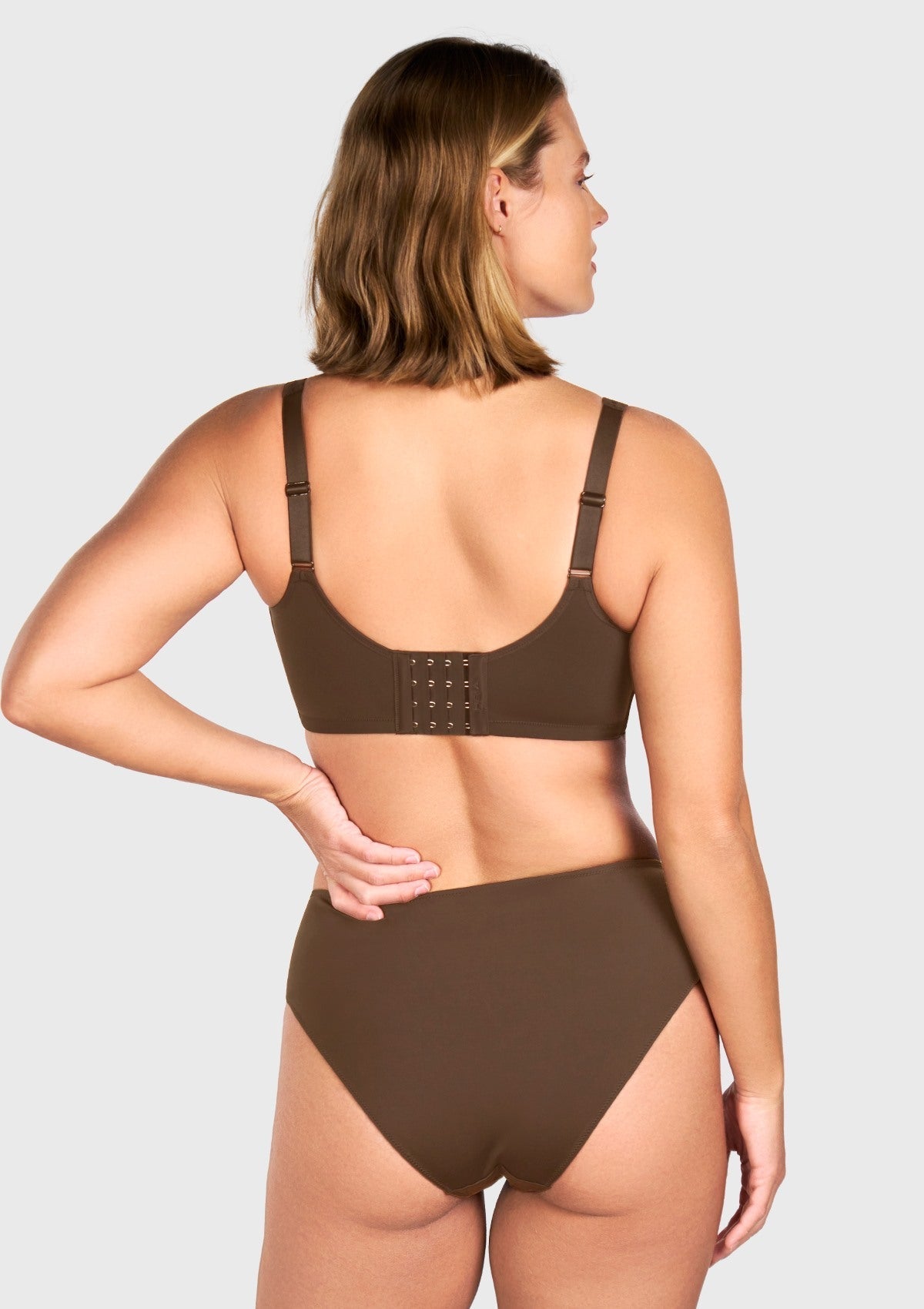 (Cardi B recommends)CoolComfort Smoothing Unlined Minimizer Underwire Bra